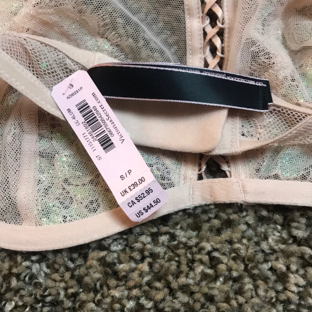 NWT Victoria’s Secret Pink VS Nude Shiny Lace Bra - Picture 3 of 3